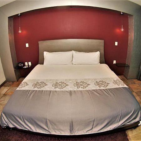 Hotel Vista Hermosa กัวดาลาฮารา ภายนอก รูปภาพ