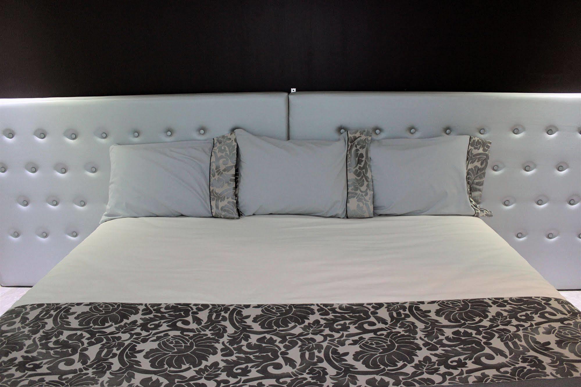 Hotel Vista Hermosa กัวดาลาฮารา ภายนอก รูปภาพ